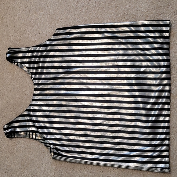 Reversible! 4 ways! - Picture 4 of 14